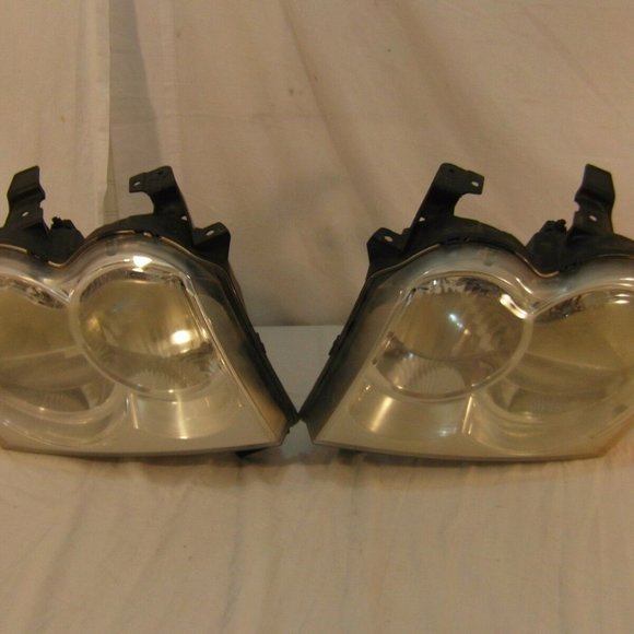 2 QTY OEM 05-07 JEEP DRIVER PASSENGER CLEAR LENS PAIR of HEADLIGHTS NM 00549